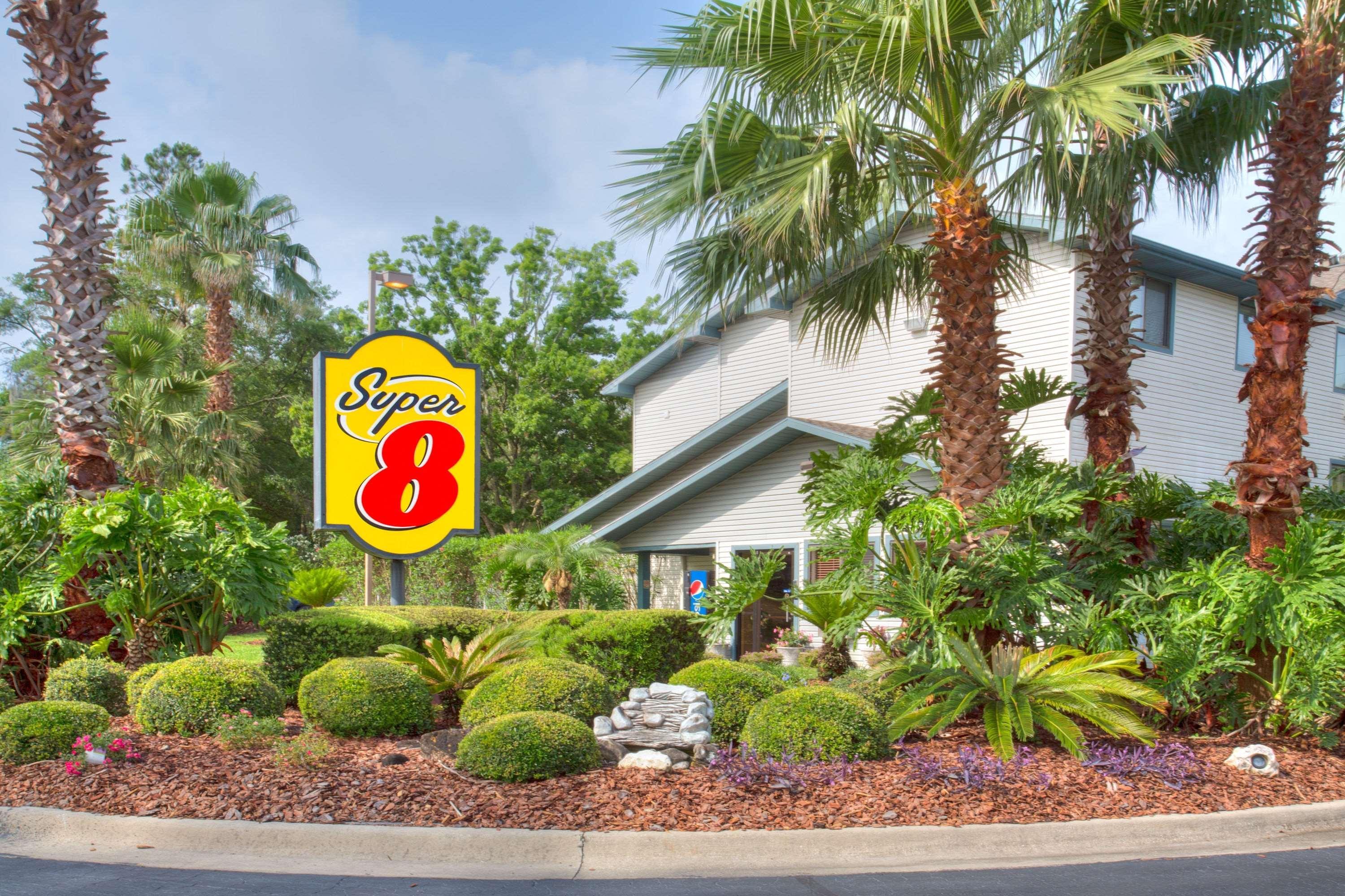 Super-8-Gainesville-I-75-Hospital-University-Area Exterior foto